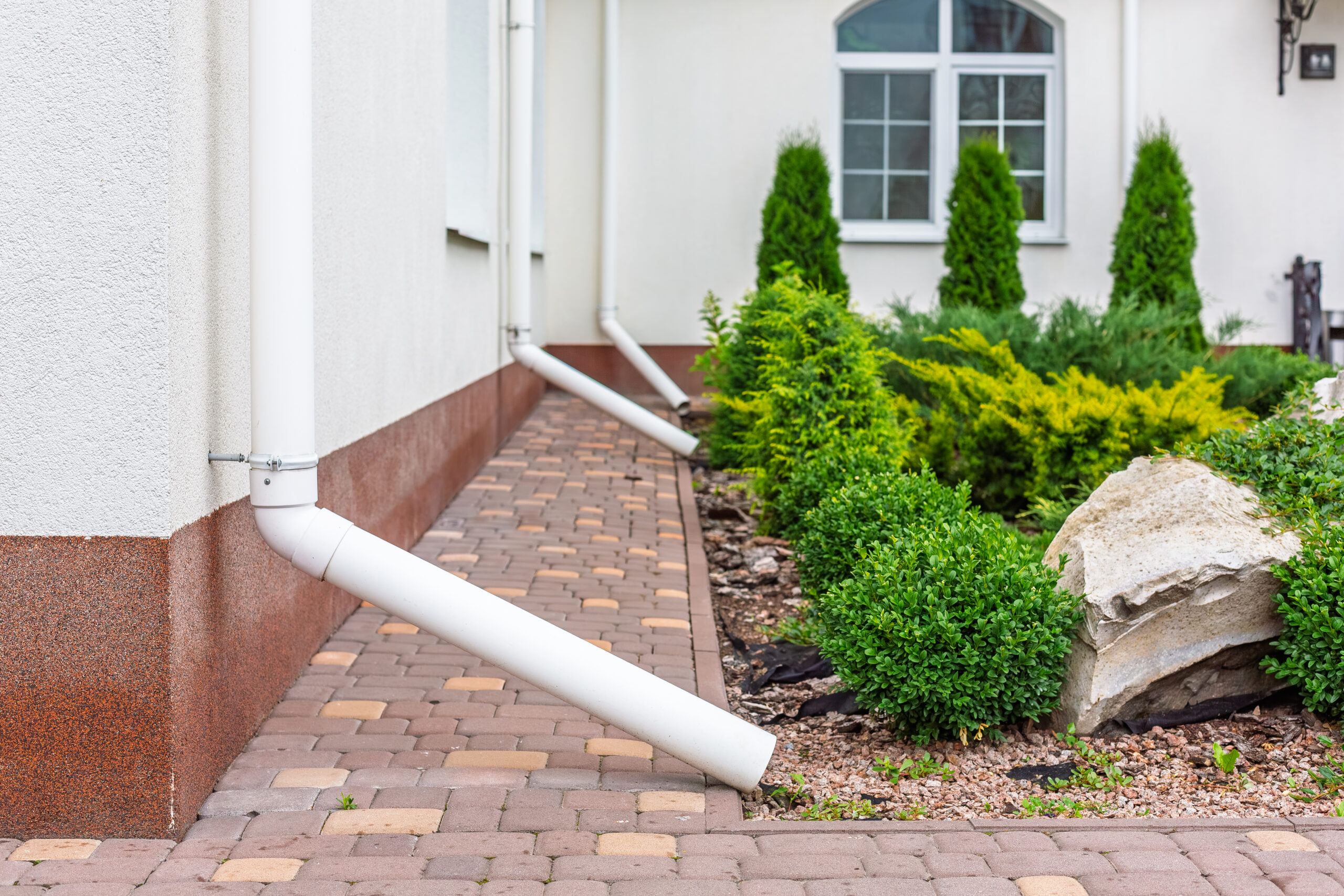 Stop Water at the Source: Gutter Maintenance That Protects Your Foundation and Landscaping in Omaha & Council Bluffs